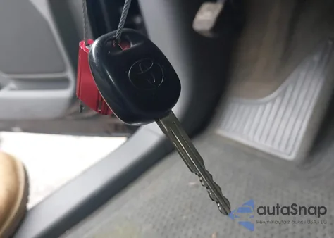 2017 Toyota Sienna Le 7 Passenger z USA, uszkodzony, nr VIN 5TDJZ3DC5HS160965